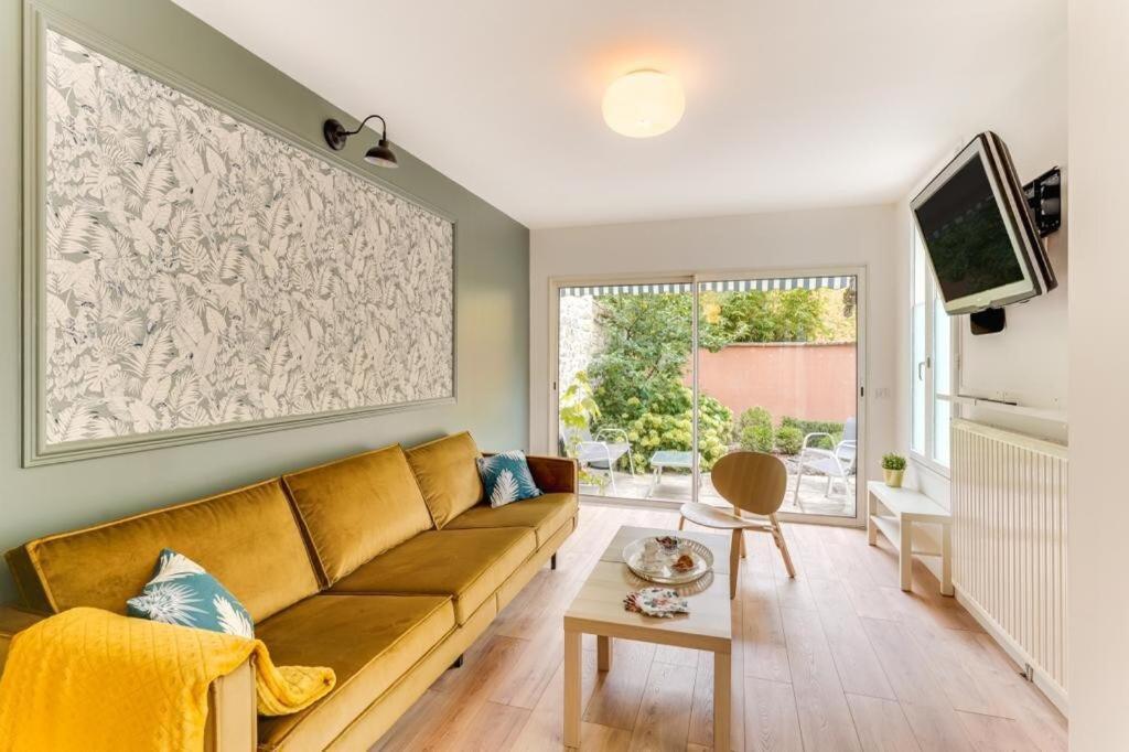 La Ruche - Maison 7 Chambres Et 7 Salles De Bain ฟงแตนโบล ภายนอก รูปภาพ