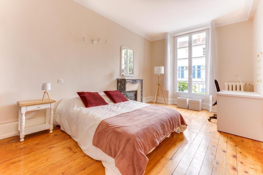 La Ruche - Maison 7 Chambres Et 7 Salles De Bain ฟงแตนโบล ภายนอก รูปภาพ
